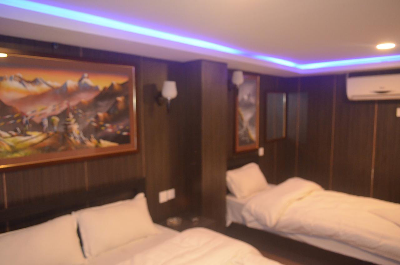 Hotel Holiday Inn كاتماندو المظهر الخارجي الصورة