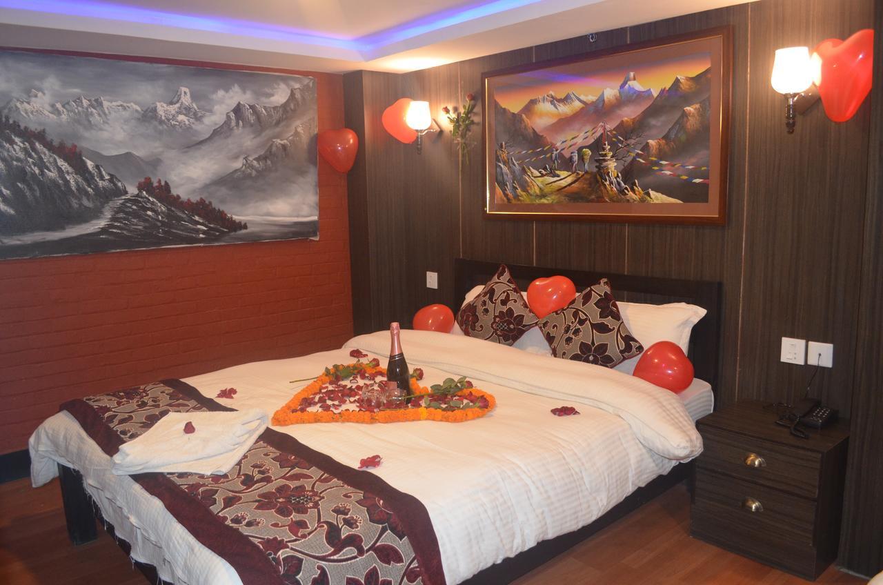Hotel Holiday Inn كاتماندو المظهر الخارجي الصورة