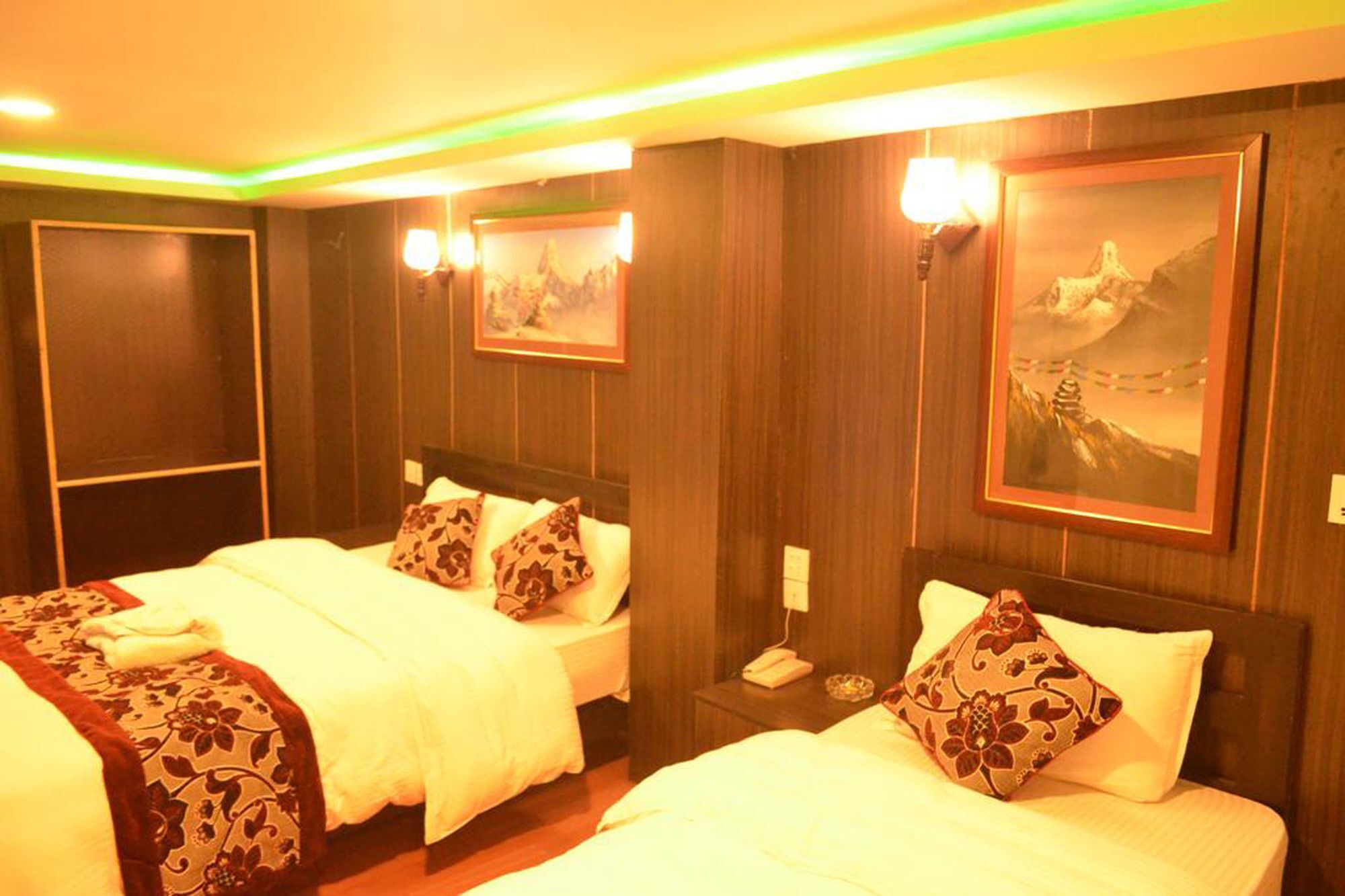 Hotel Holiday Inn كاتماندو المظهر الخارجي الصورة